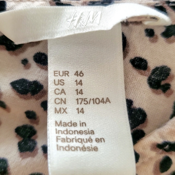 H&M Animal Print Blouse - Picture 5 of 6